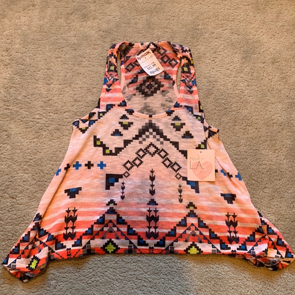 Brand new Gaze 100% polyester tank top. Very cool Southwestern print.